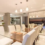 Posidonia Villa *